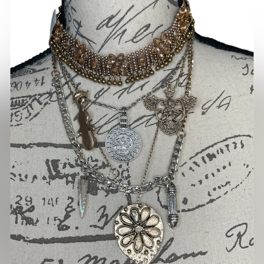 Ariana Ost Choker Necklace - Picture 2 of 4